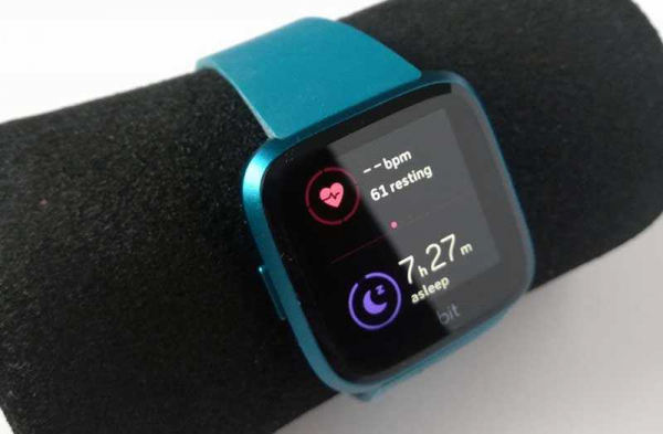 Обзор Fitbit Versa Lite Edition умных часов, объединяющих плохое и хорошее