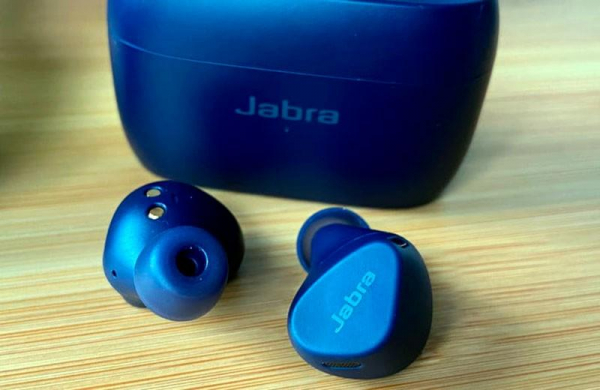 Обзор Jabra Elite 4 Active: хорошие TWS наушники для спортзала и повседневности