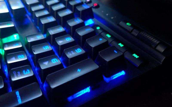 Обзор Corsair K70 RGB Rapidfire: быстрая и настраиваемая клавиатура для геймеров