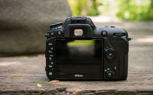 Обзор Nikon D7500: профессиональная камера по цене любительской