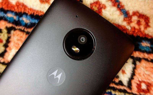 Отзыв на Moto E4 — Бюджетный телефон тоже может быть хорошим