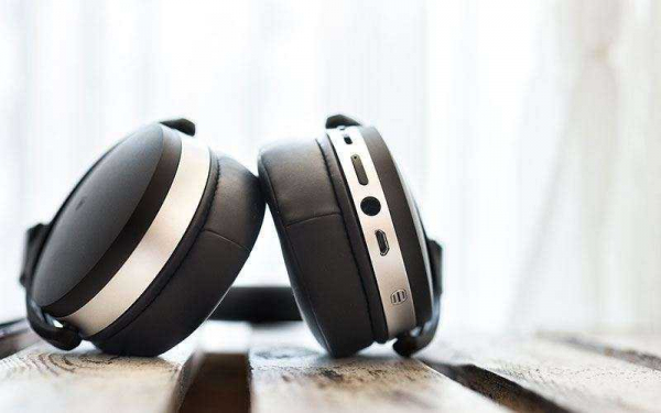 Обзор Sennheiser HD 4.50 BTNC — Наушников с небольшим недостатком