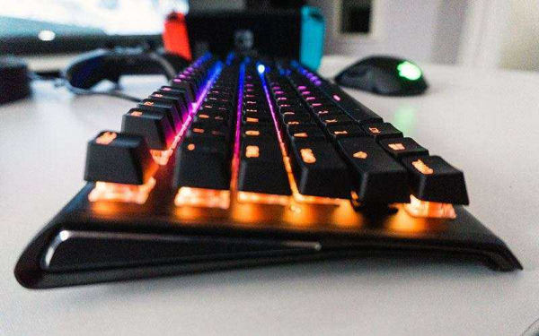 Обзор SteelSeries Apex M750 — Моя первая клавиатура с механическими ключами QX2