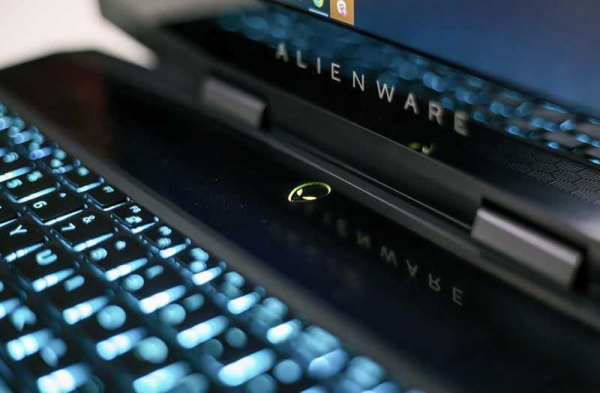 Обзор Alienware m15 серьёзного игрового ноутбука