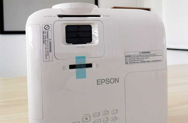 Обзор Epson EH-TW5650: проектор 2500 лм на замену телевизора