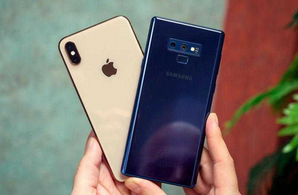 Сравнение Samsung Galaxy Note 9 vs Apple iPhone XS Max: лучших смартфонов 2018