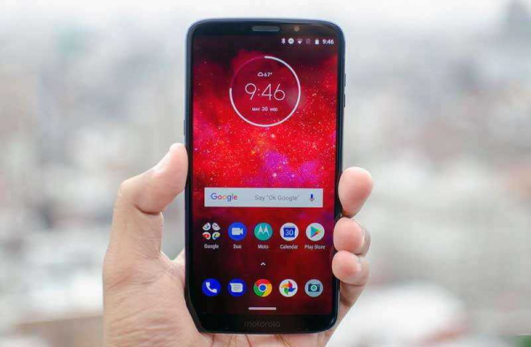 Обзор Moto Z3 Play: тонкий, но с большой батареей