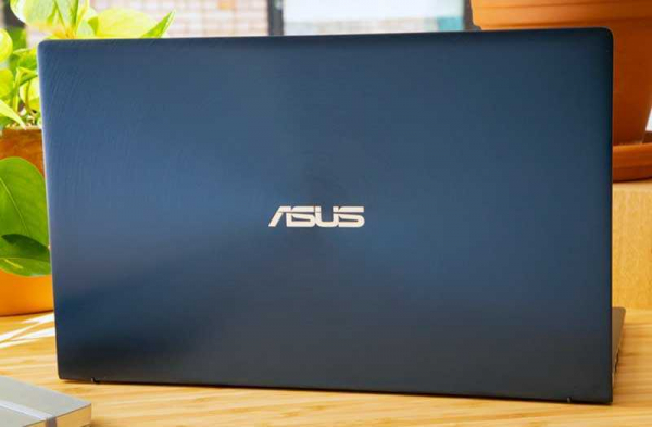 Обзор ноутбука Asus ZenBook 14 UX433 — хороший и немного особенный