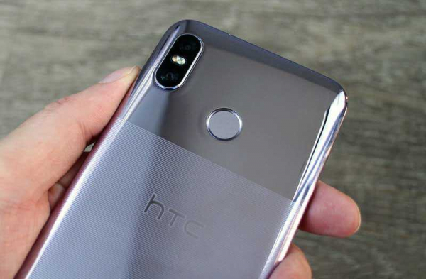 Обзор HTC U12 Life: средний и неплохой смартфон