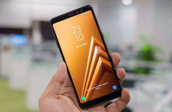 Обзор Samsung Galaxy A8 Plus: середнячок с премиум дизайном