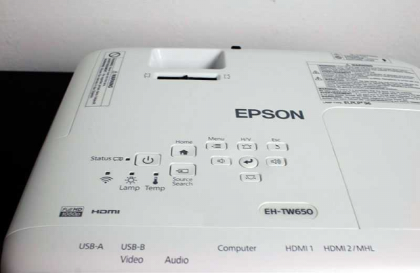 Обзор проектора Epson EH-TW650: большой экран за меньшие деньги