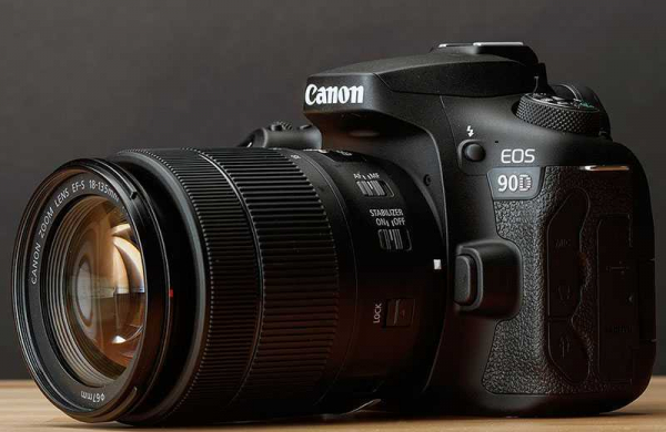 Обзор Canon EOS 90D: хорошая зеркалка в беззеркальном веке