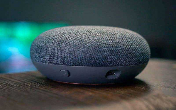 Обзор Google Home Mini — Уменьшенная версия популярной умной колонки