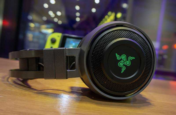 Обзор Razer Nari Ultimate наушников, вибрирующих лучше DualShock