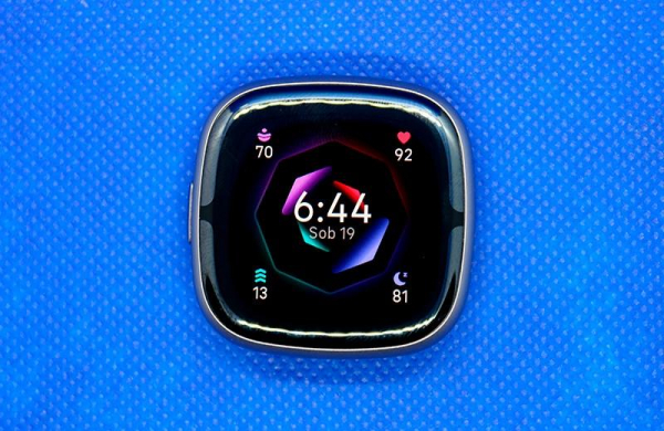 Обзор Fitbit Sense 2: удобные умные часы с ориентацией на функции мониторинга здоровья